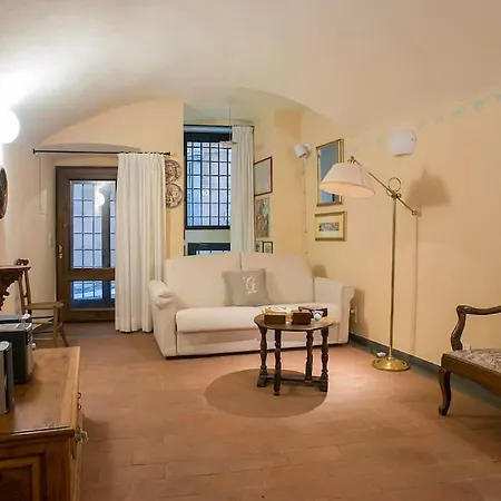 Il Rifugio Di Michelangelo.firenze,ponte Vecchio.