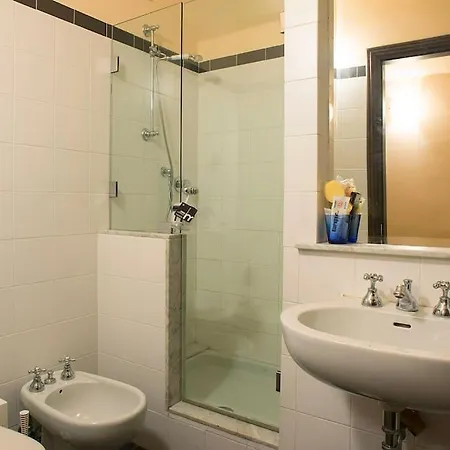 Il Rifugio Di Michelangelo.firenze,ponte Vecchio. *